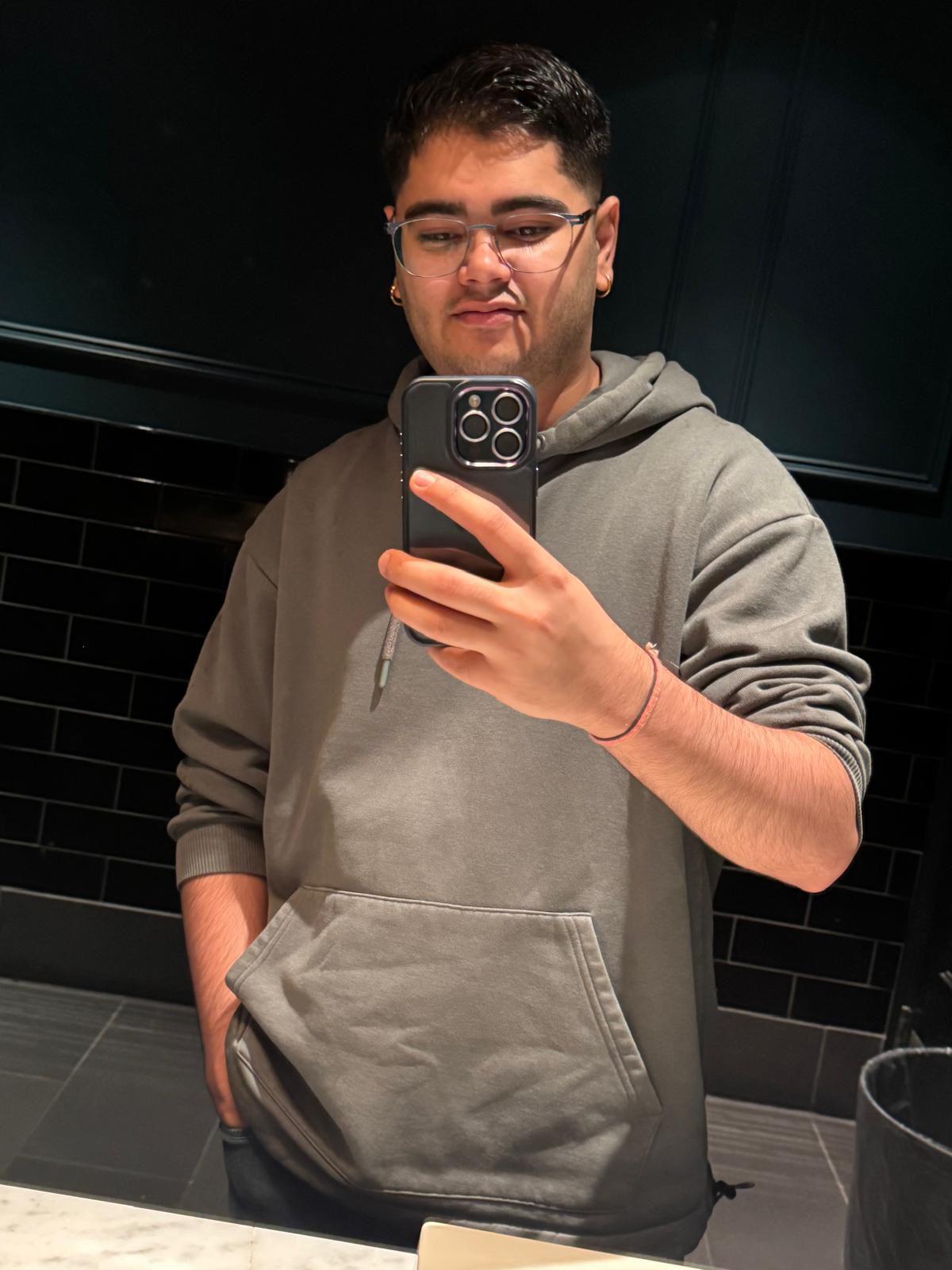 Parth Nandha - Artist Portrait